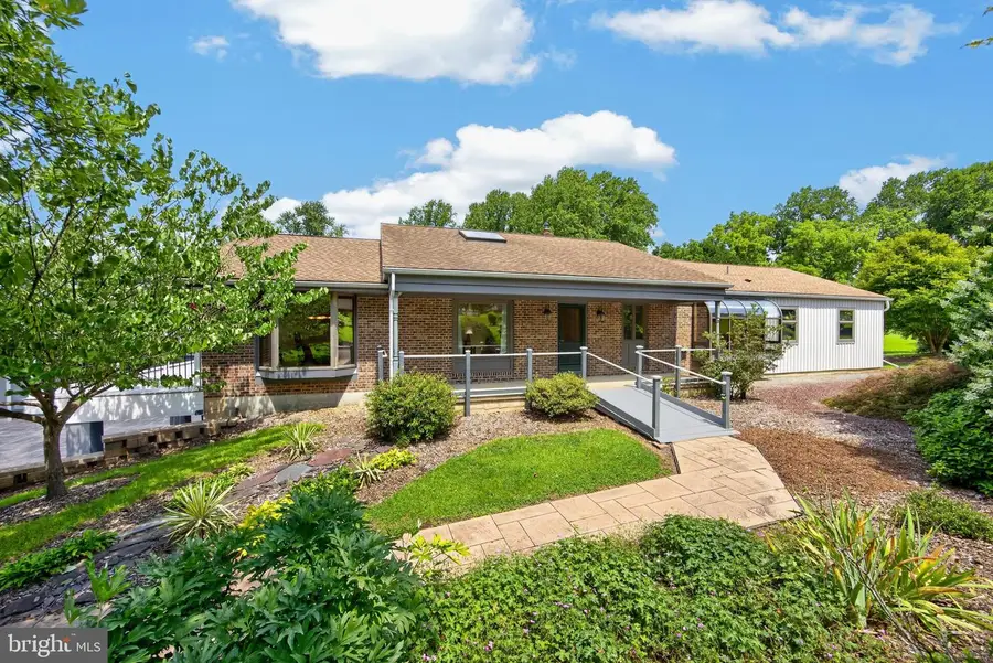 1739 N Middletown Rd, Glen Mills, PA 19342 - #3