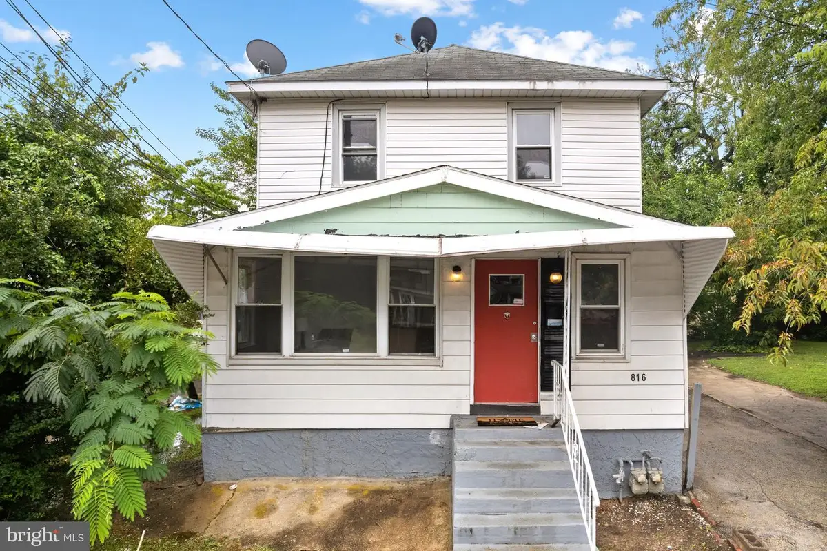 816 Greenhill Rd, Sharon Hill, PA 19079 - #1