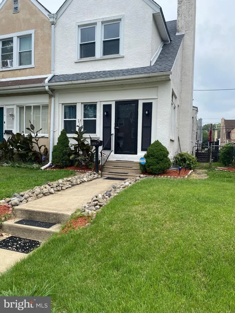 209 N Wycombe Ave, Lansdowne, PA 19050 - #2