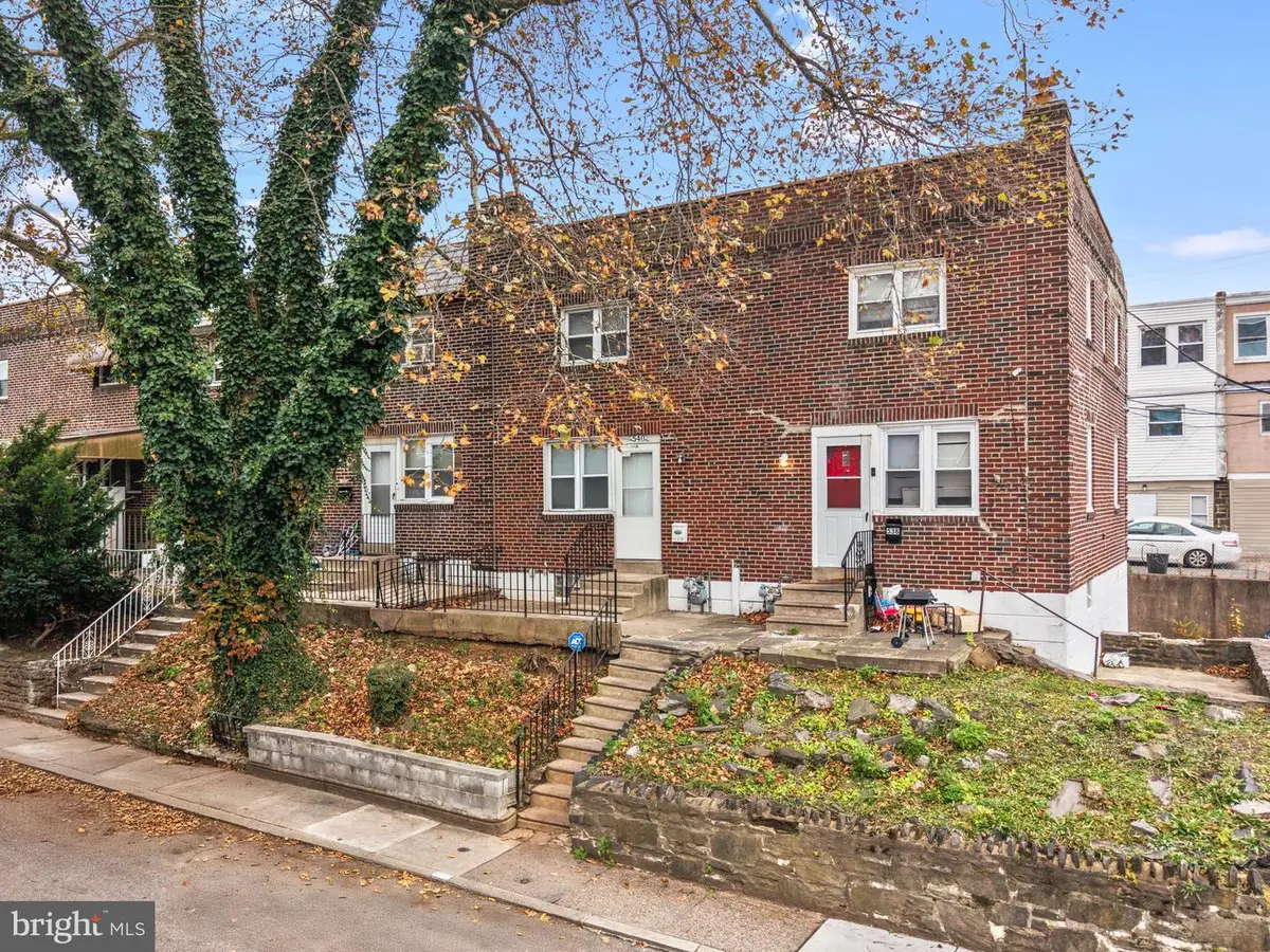 540 Snowden Rd, Upper Darby, PA 19082 - #1