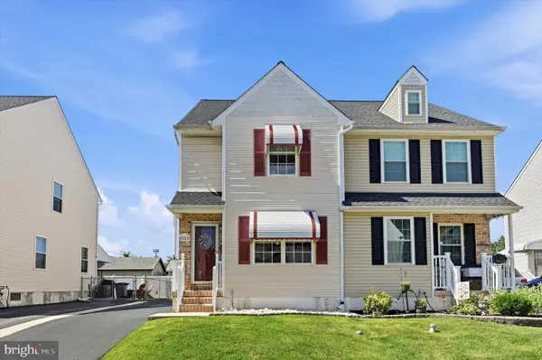 1923 Oak Leaf Ln, HOLMES, PA 19043