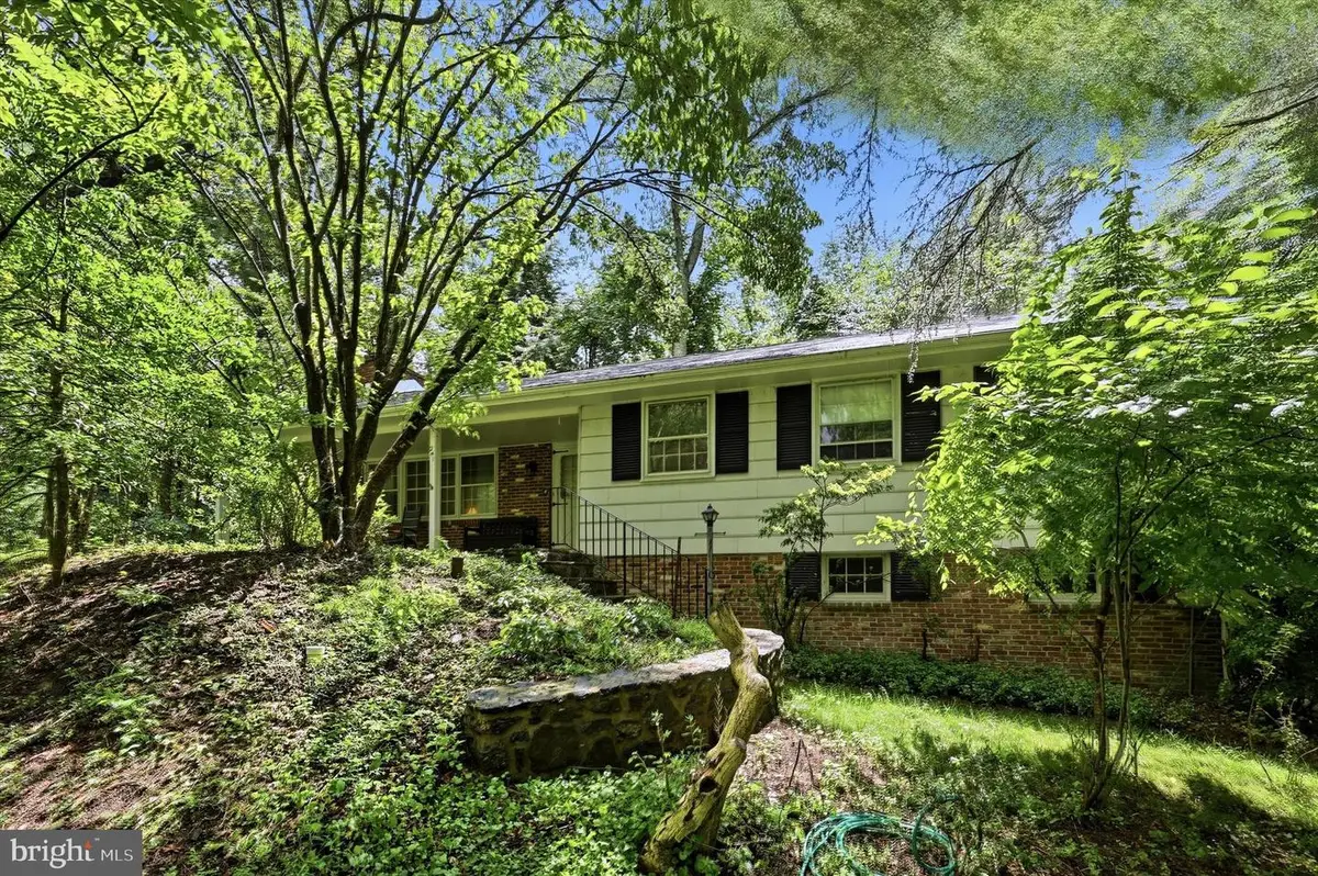 241 Timber Jump Ln, Media, PA 19063 - #1