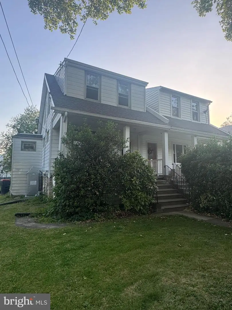 36 S Sycamore Ave, Aldan, PA 19018 - #3