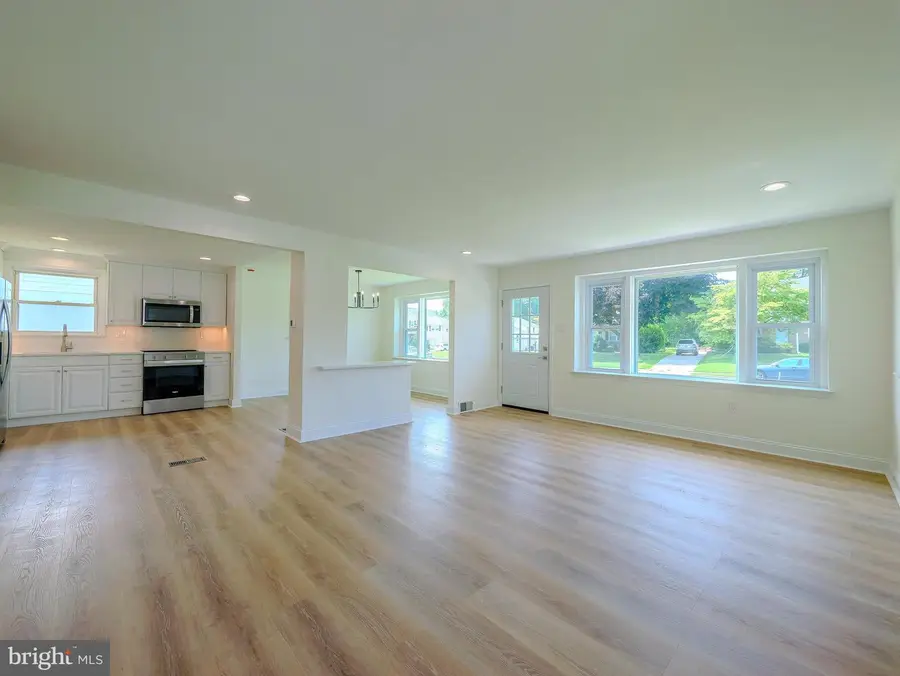 2989 Eastburn Ave, Broomall, PA 19008 - #3