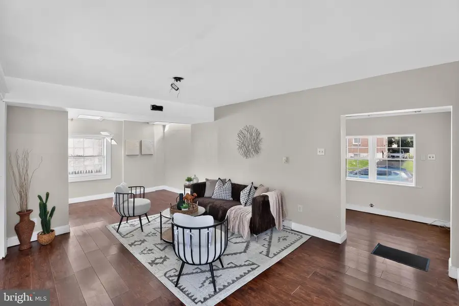 916 Spruce St, Collingdale, PA 19023 - #2