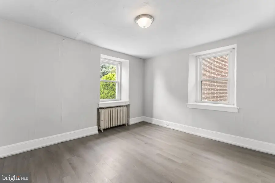 16 Windsor Ave, Upper Darby, PA 19082 - #3