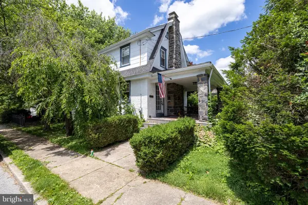 2200 E County Line Rd, ARDMORE, PA 19003