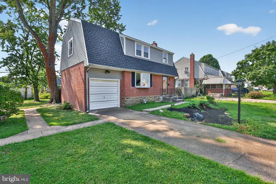 1212 Meadow Rd, Woodlyn, PA 19094 - #2