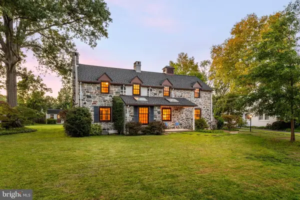 13 Green Valley Rd, WALLINGFORD, PA 19086