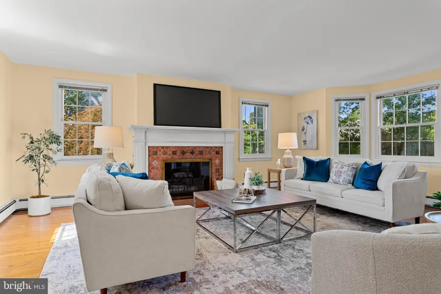 13 Green Valley Rd, Wallingford, PA 19086 - #3