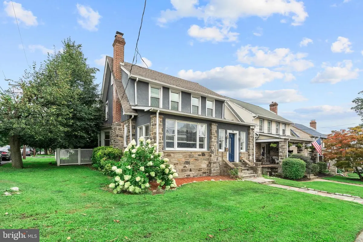 300 E Township Line Rd, Havertown, PA 19083 - #1
