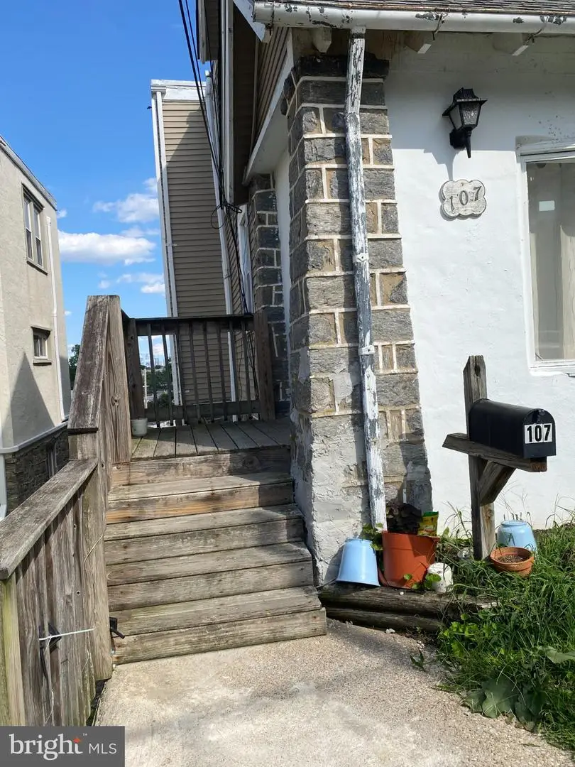 107 Ardsley Rd, Upper Darby, PA 19082 - #3
