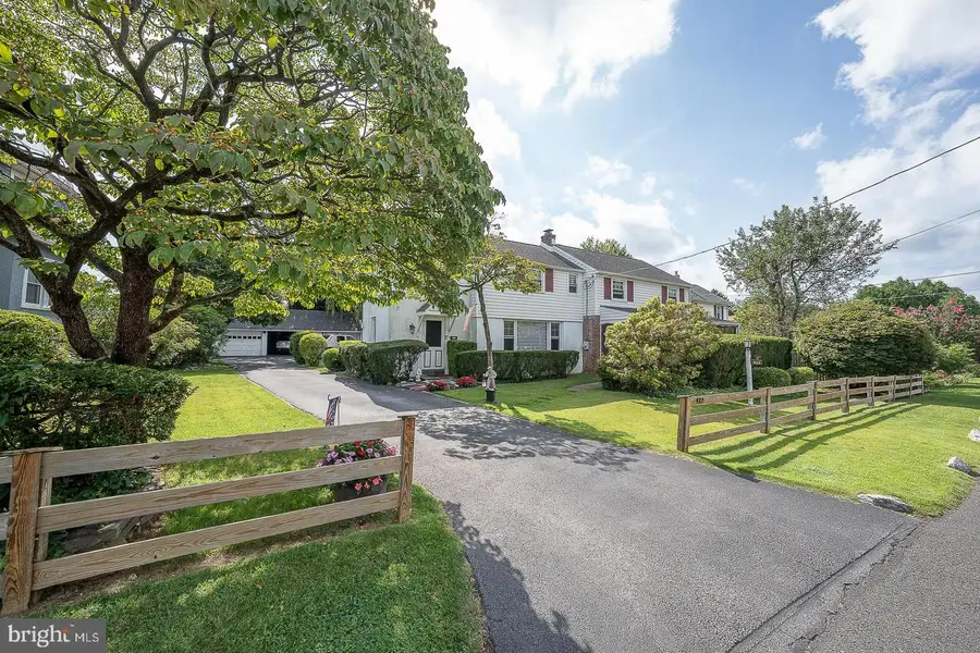 522 Wilde Ave, Drexel Hill, PA 19026 - #2