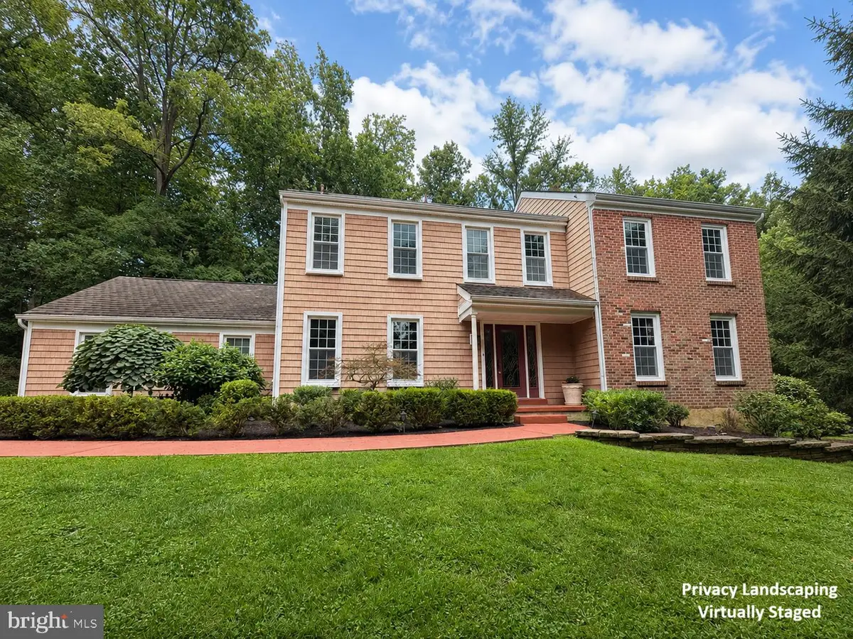 27 Roberts Rd, Newtown Square, PA 19073 - #1