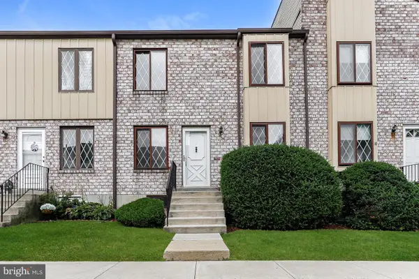 5200 Hilltop Dr #aa17, BROOKHAVEN, PA 19015