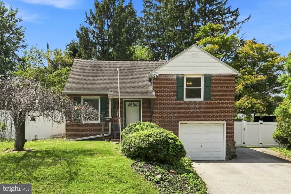 20 N Malin Rd, Broomall, PA 19008 - #1