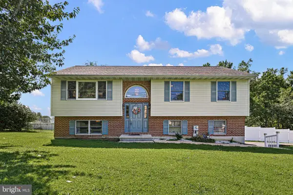 677 Meetinghouse Rd, UPPER CHICHESTER, PA 19061