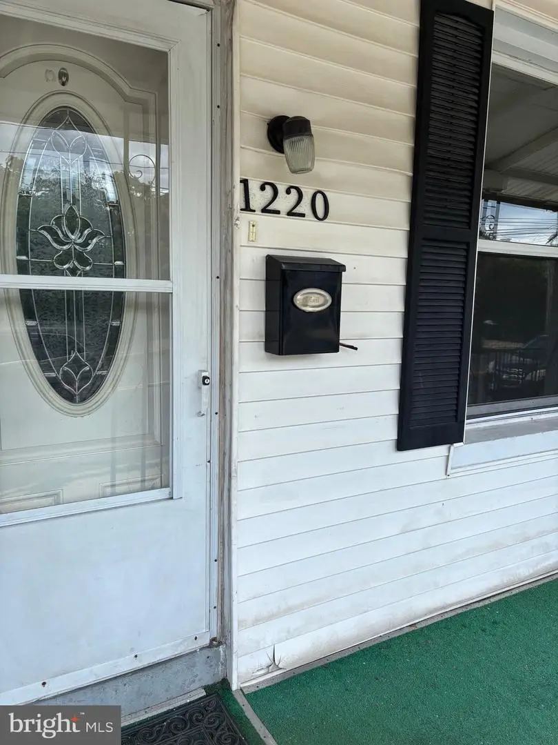 1220 W 9th St, Chester, PA 19013 - #1