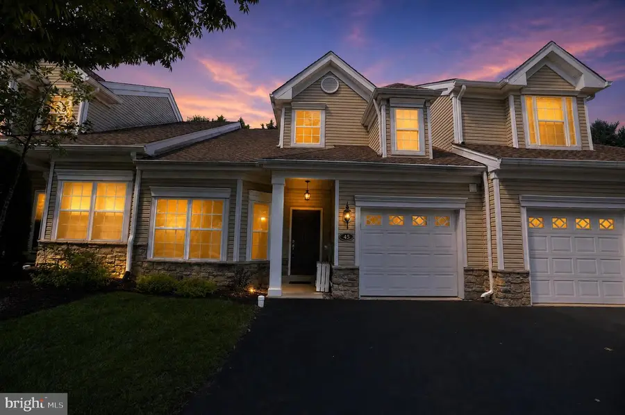 45 Dresner Cir, Upper Chichester, PA 19061 - #2