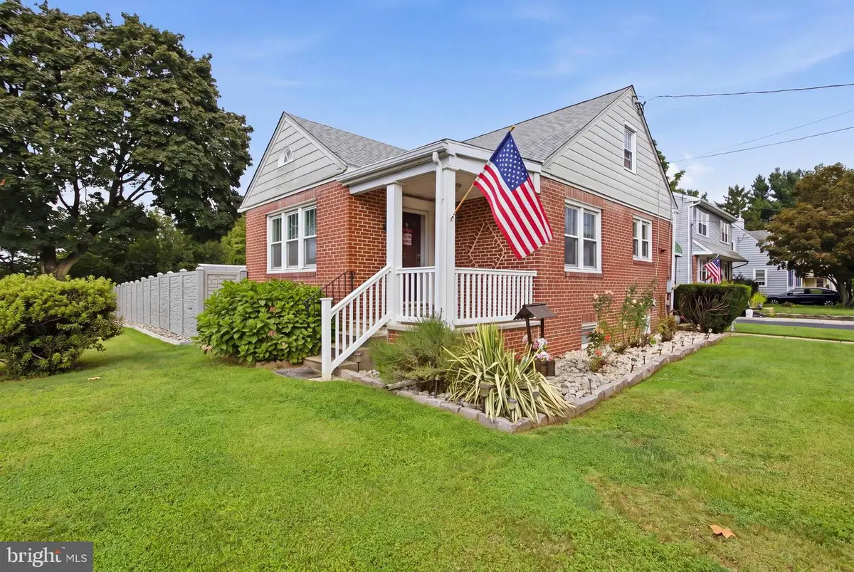 2 Myrtle Ave, Ridley Park, PA 19078 - #1