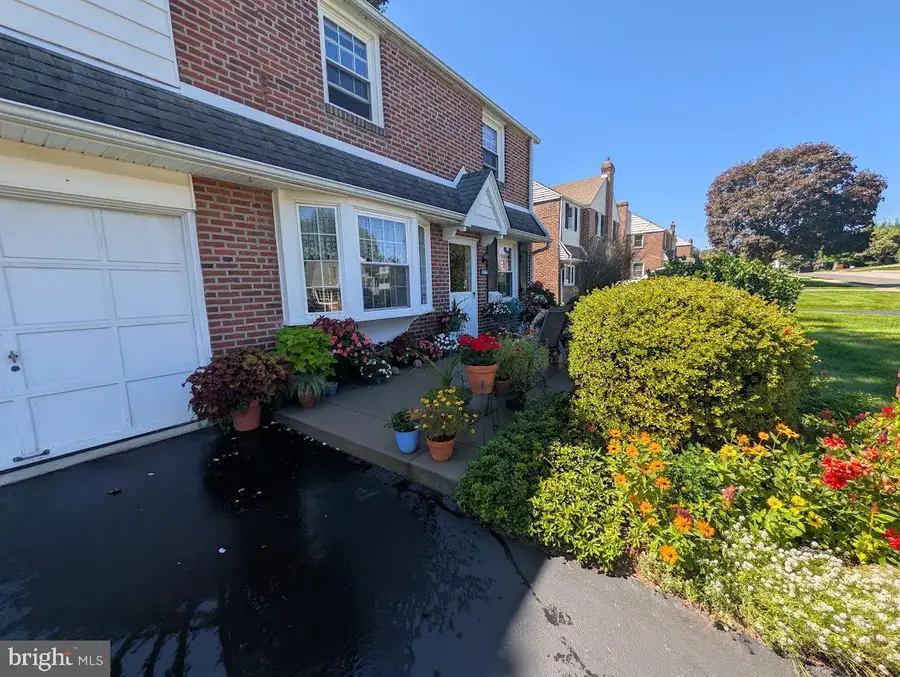2404 Georgian Ln, Broomall, PA 19008 - #2