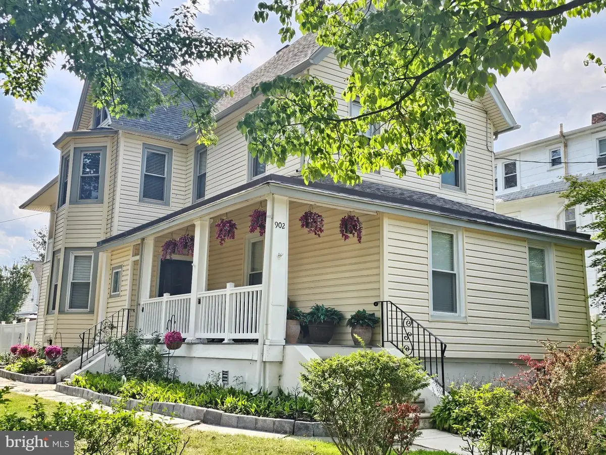 902 W Park Sq, Prospect Park, PA 19076 - #1