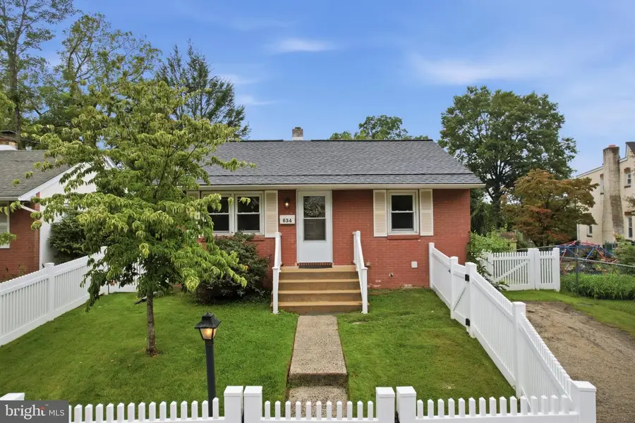 634 N Monroe St, Media, PA 19063 - #2