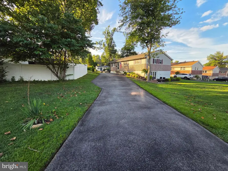 932 Stewart Ave, Springfield, PA 19064 - #2