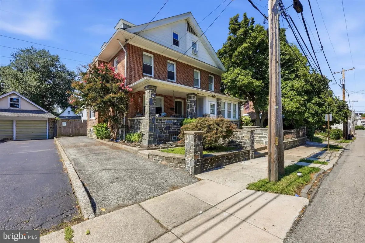 8512 Monroe St, Upper Darby, PA 19082 - #1
