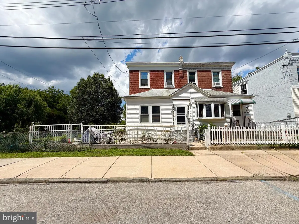 32 S 12th St, Darby, PA 19023 - #1
