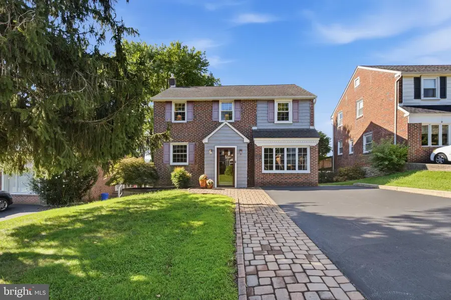 104 Flintlock Rd, Drexel Hill, PA 19026 - #2