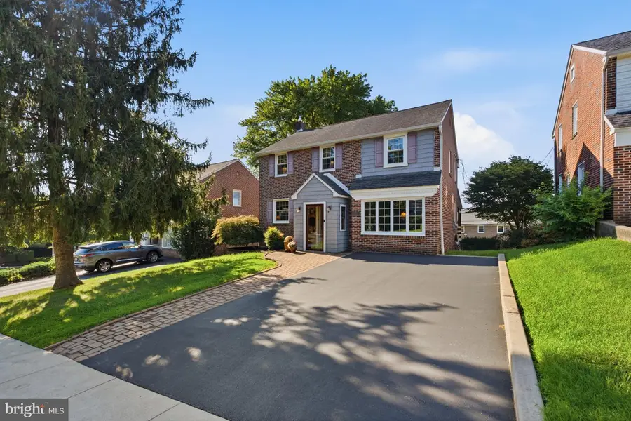 104 Flintlock Rd, Drexel Hill, PA 19026 - #3