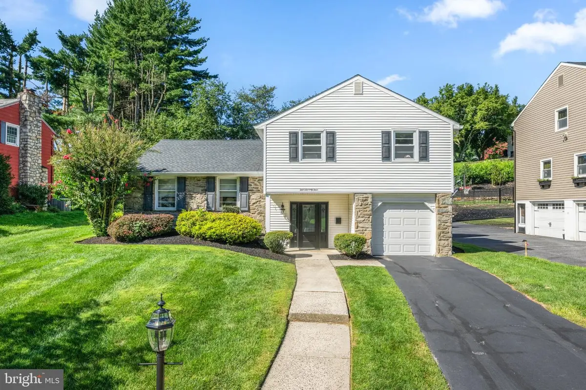 474 Doe Run Ln, Springfield, PA 19064 - #1