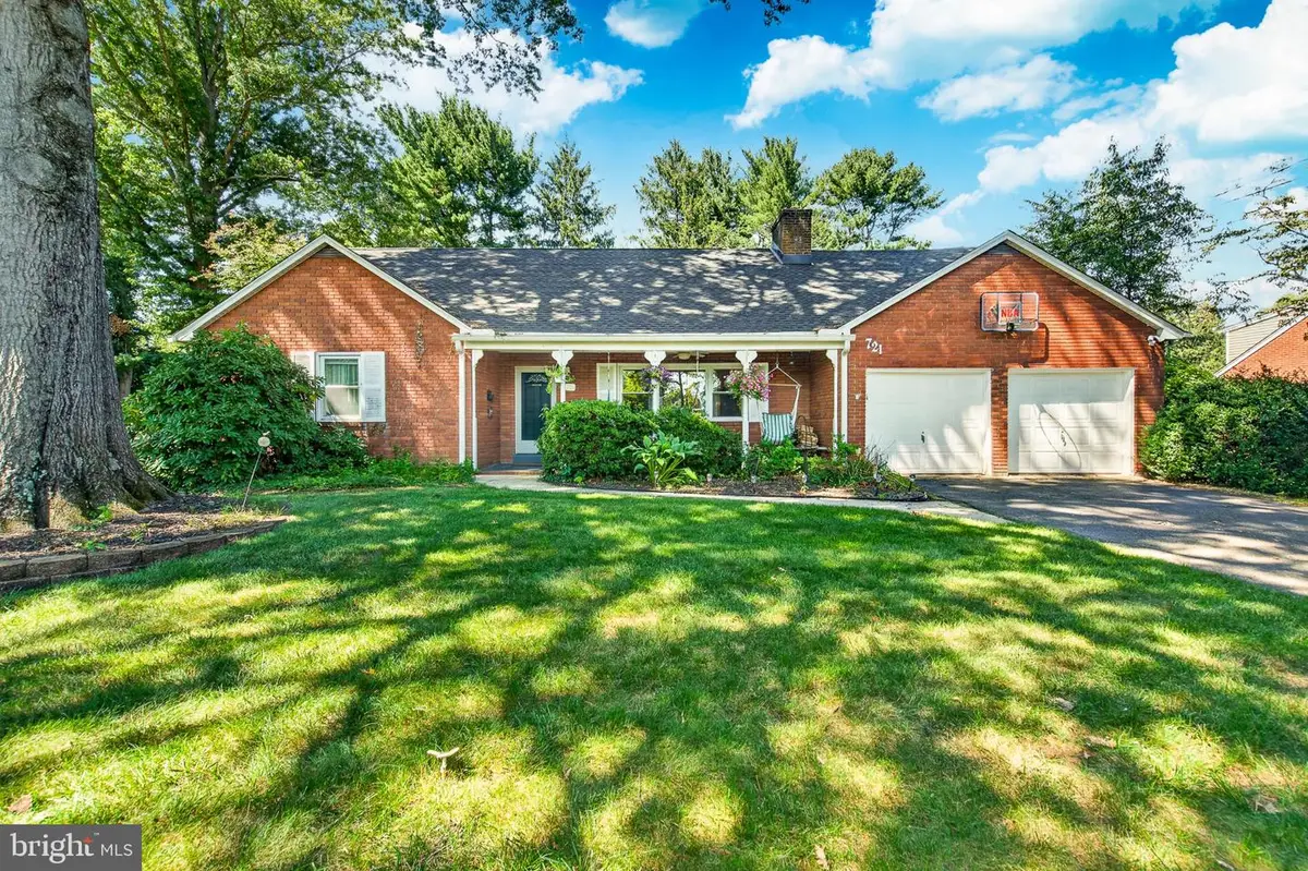721 Roselawn Ave, Lansdowne, PA 19050 - #1