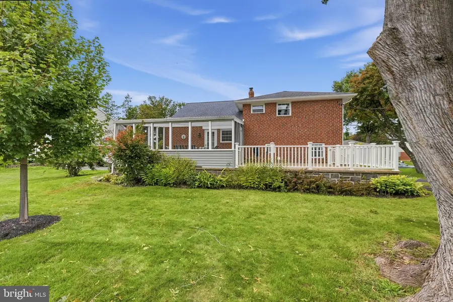 620 School Ln, Wallingford, PA 19086 - #2