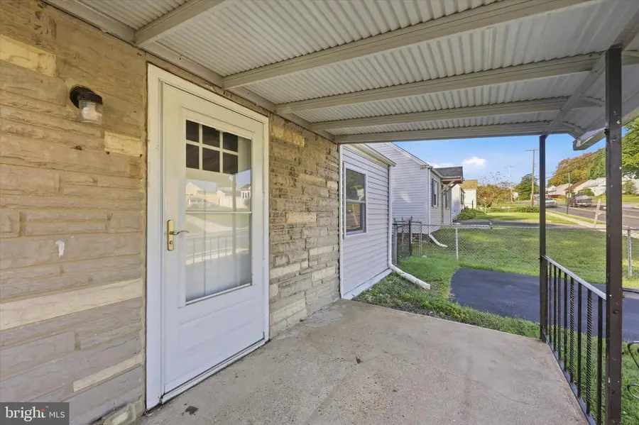 1815 W Dutton Mill Rd, Aston, PA 19014 - #2