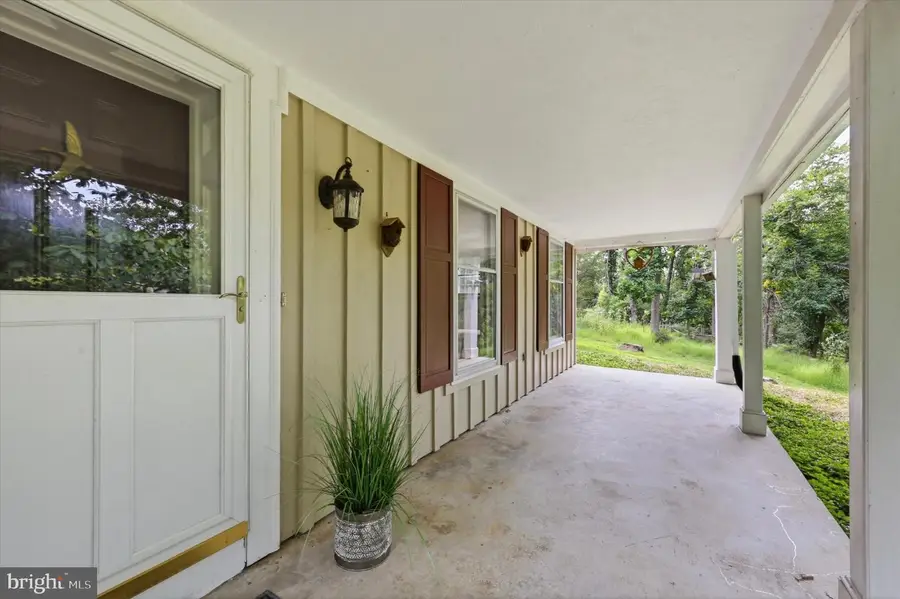 373 Ivy Ln, Glen Mills, PA 19342 - #3
