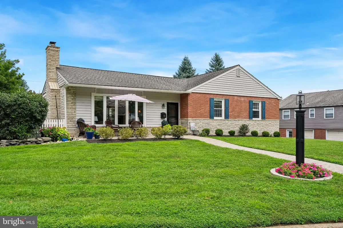 2721 Pine Valley Ln, Ardmore, PA 19003 - #1