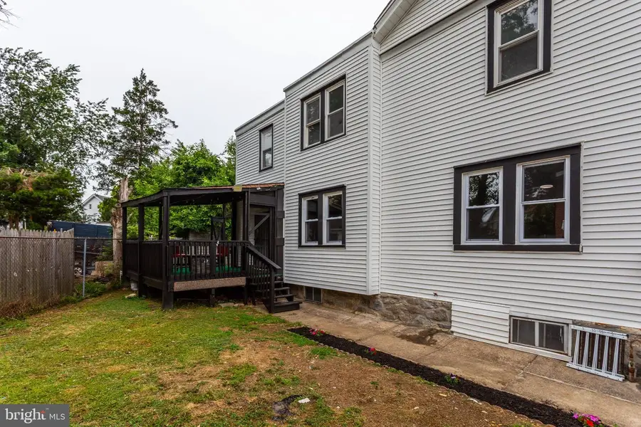 552 Larchwood Ave, Upper Darby, PA 19082 - #3