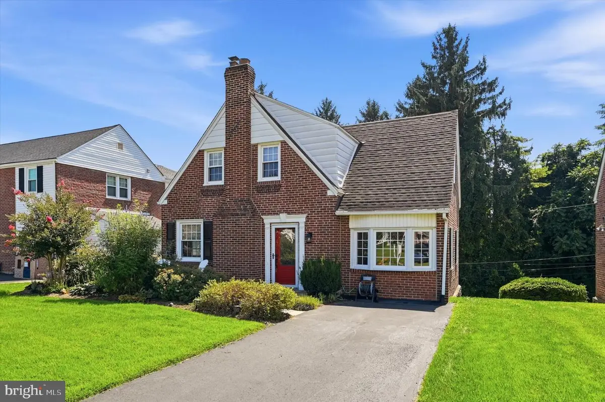 203 Walnut Hill Ln, Havertown, PA 19083 - #1