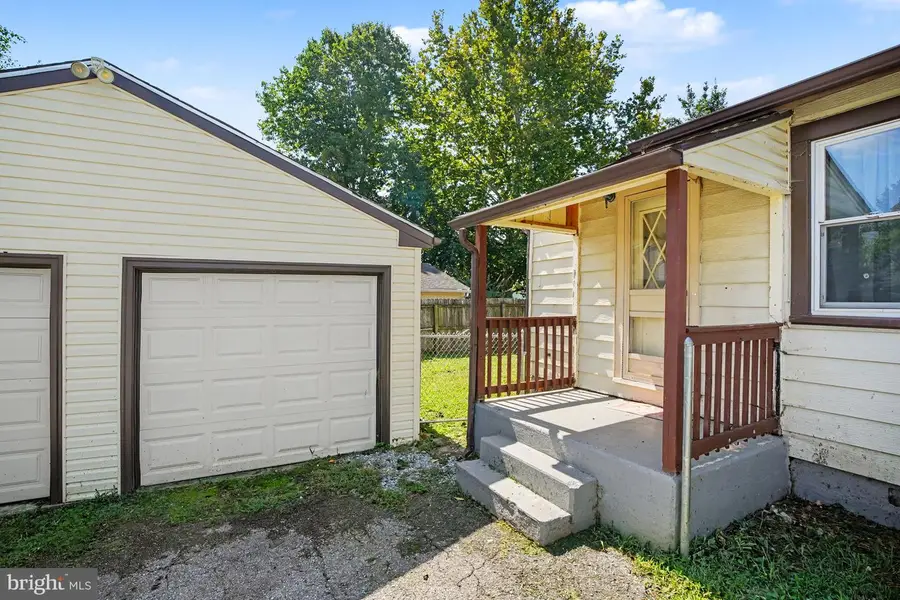935 Hillside Ave, Upper Chichester, PA 19061 - #2