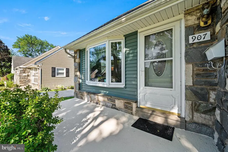 907 Brook Ave, Secane, PA 19018 - #3