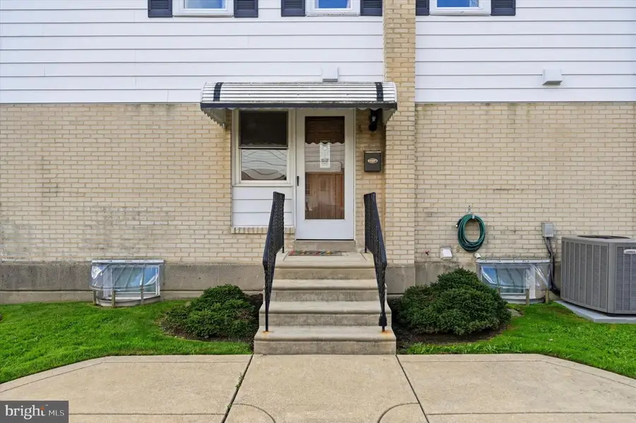 1324 Parklane Rd, Swarthmore, PA 19081 - #3