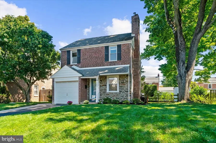 107 S Norwinden Dr, Springfield, PA 19064 - #2