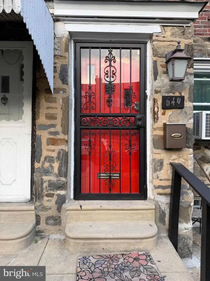649 Briarcliff Rd, Upper Darby, PA 19082 - #2