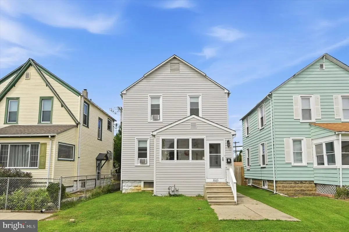 2025 Chestnut St, Holmes, PA 19043 - #1