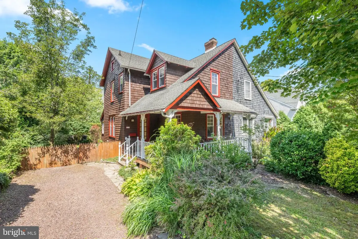 203 Dartmouth Ave, Swarthmore, PA 19081 - #1
