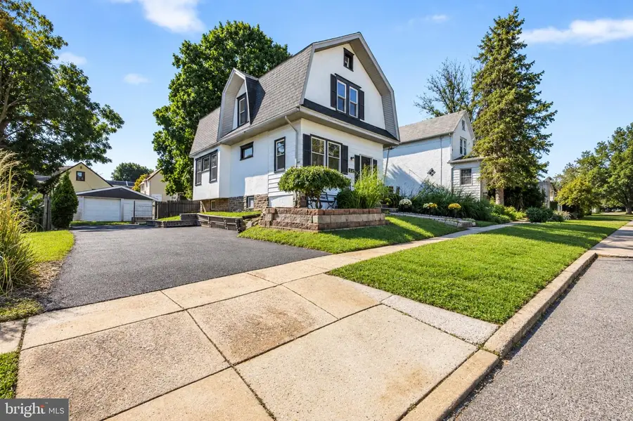 39 Cloverdale Ave, Upper Darby, PA 19082 - #2
