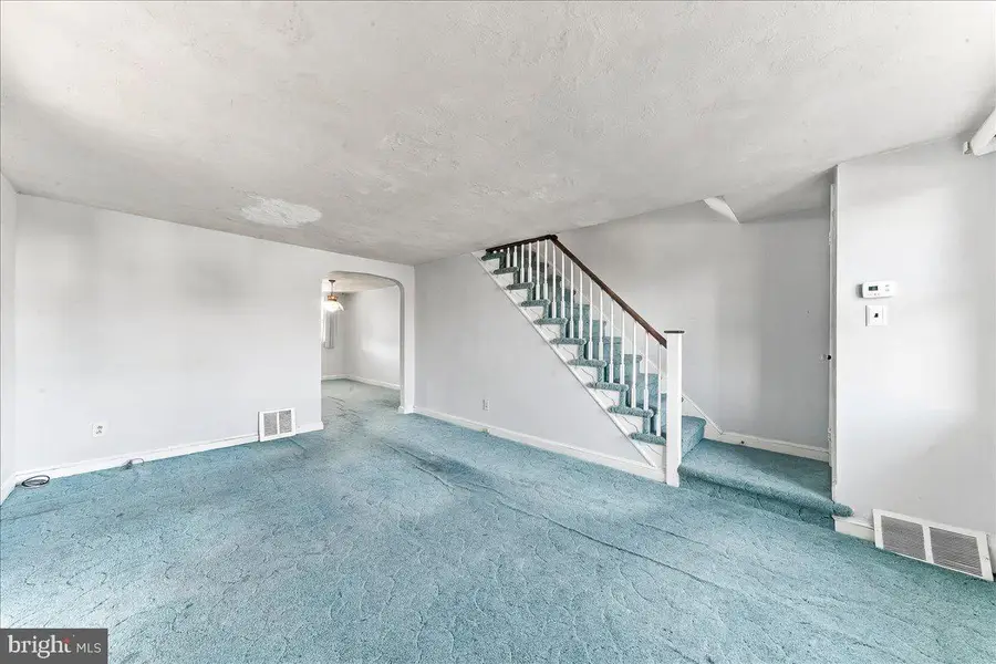 282 N Oak Ave, Clifton Heights, PA 19018 - #2