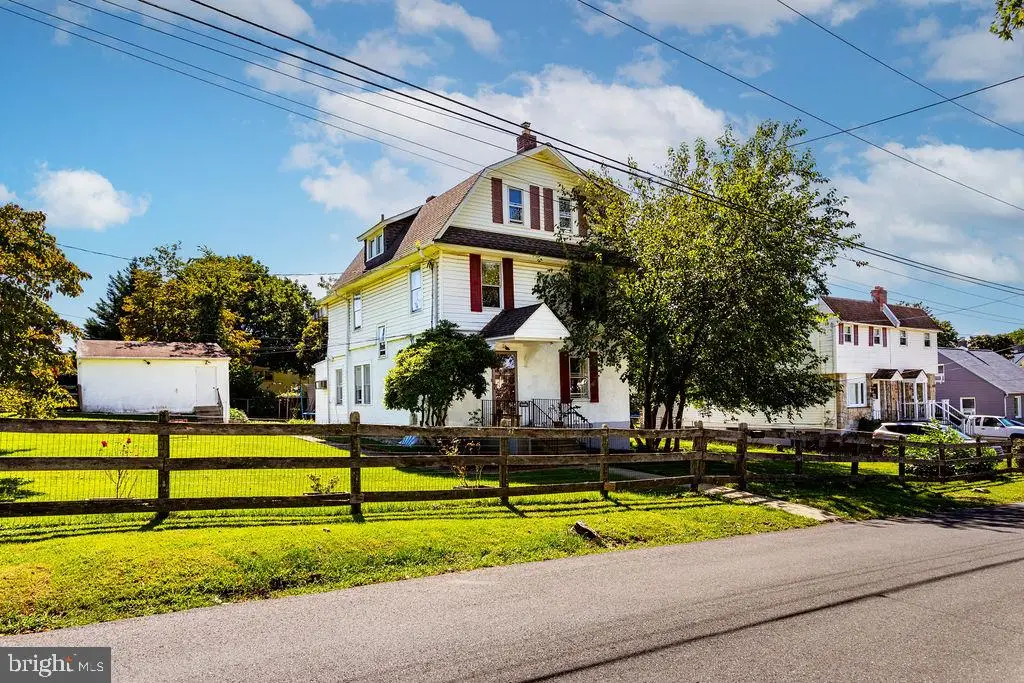 4400 School Ln, Drexel Hill, PA 19026 - #1